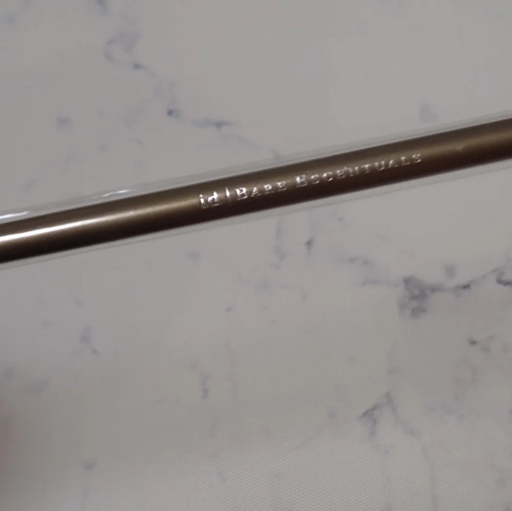 New Bare Esentuals Tapered Eyeshadow Brush Limited Edition